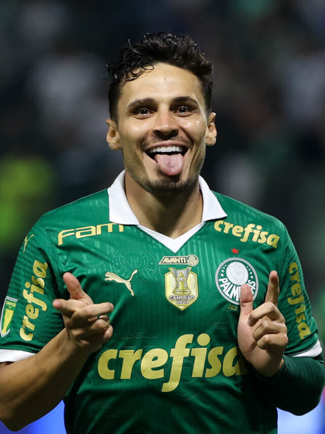 Colunistas opinam: Quem sai do time do Palmeiras para volta de Veiga?