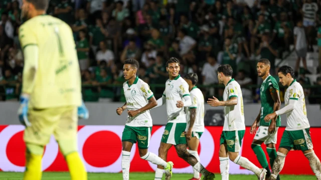 Pela 7ª rodada do Campeonato Paulista 2025, Palmeiras e Corinthians se enfrentam nesta quinta-feira (6) às 20h (de Brasília) no Allianz Parque.