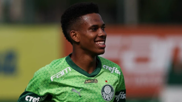 O jogador Estêvão, da SE Palmeiras, durante treinamento, na Academia de Futebol. (Foto: Cesar Greco/Palmeiras/by Canon)