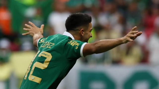 Flaco López em ação pelo Palmeiras (Foto: César Greco)